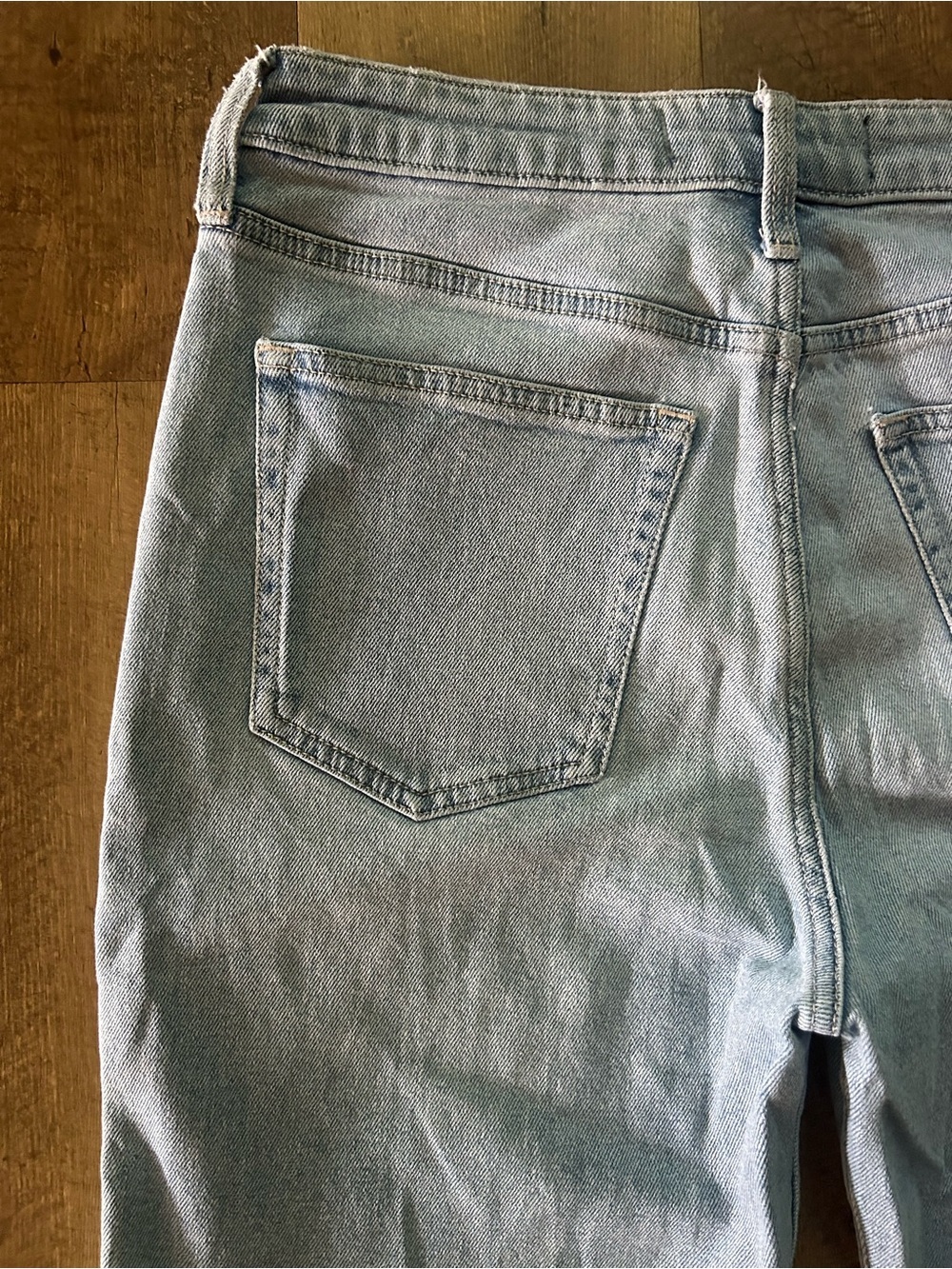 Hollister Ultra High Rise Vintage Straight Jeans Light Wash W28 L29 - Picture 14 of 15